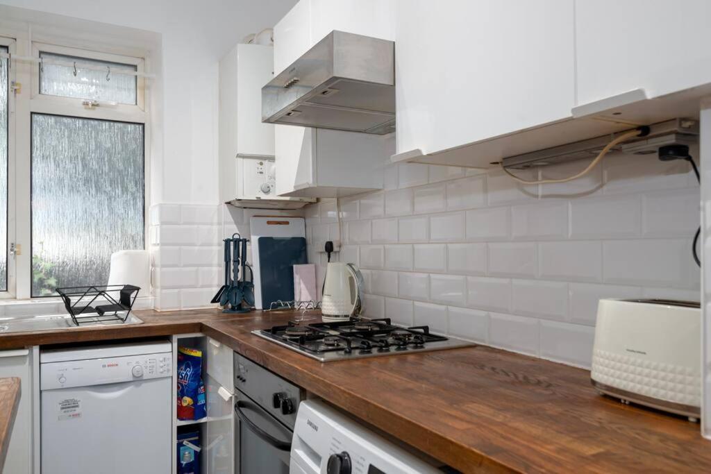 Stylish And Well Equipped Flat In Stockwell Apartamento Londres Exterior foto
