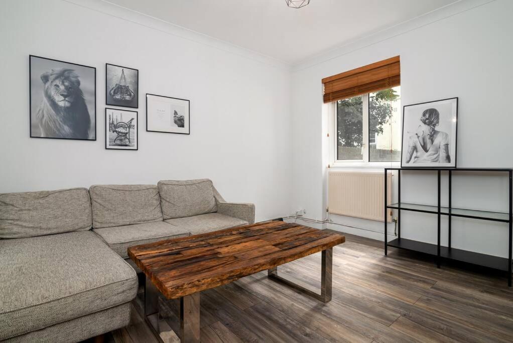 Stylish And Well Equipped Flat In Stockwell Apartamento Londres Exterior foto